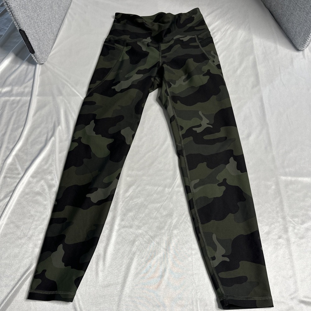Old Navy Active Elevate Legging Go Dry Camo Print Women's Size S With Pockets